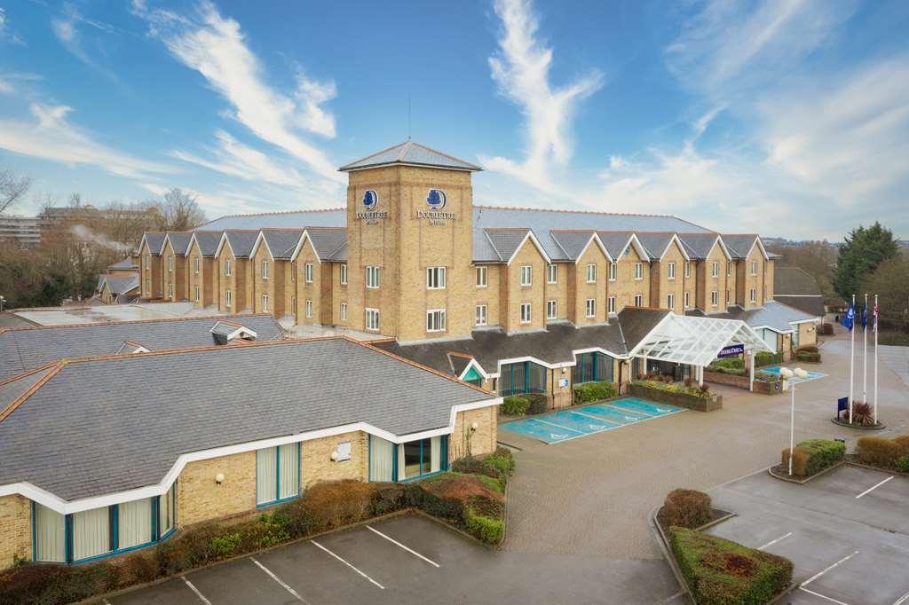 Hotel Doubletree By Hilton London Elstree Borehamwood Esterno foto