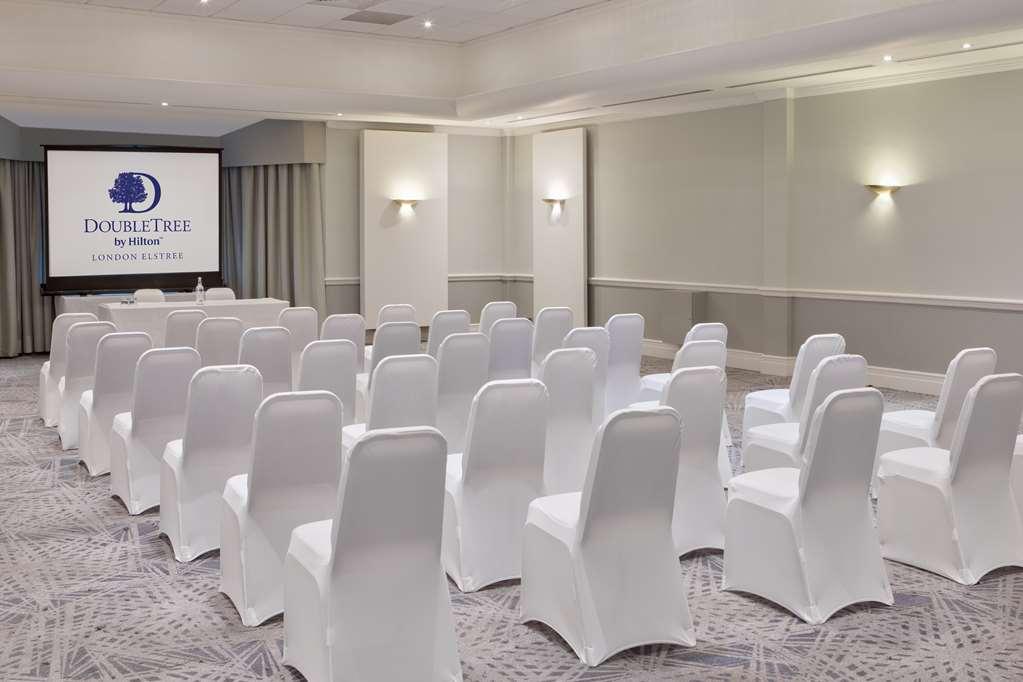 Hotel Doubletree By Hilton London Elstree Borehamwood Servizi foto
