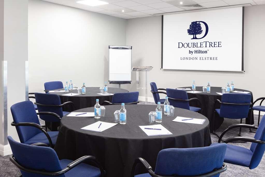 Hotel Doubletree By Hilton London Elstree Borehamwood Servizi foto