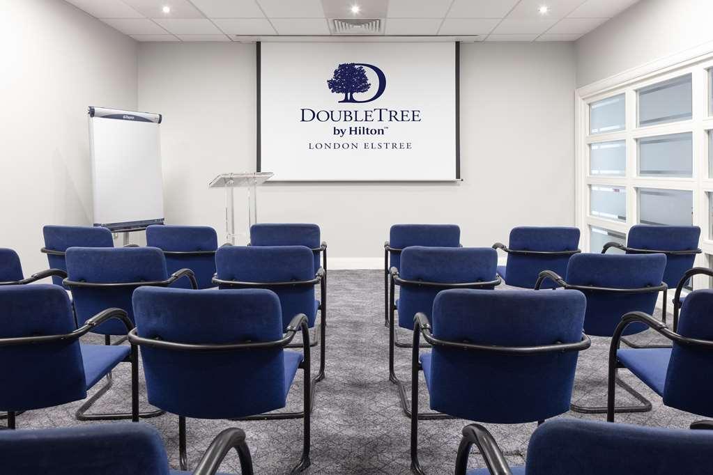 Hotel Doubletree By Hilton London Elstree Borehamwood Servizi foto