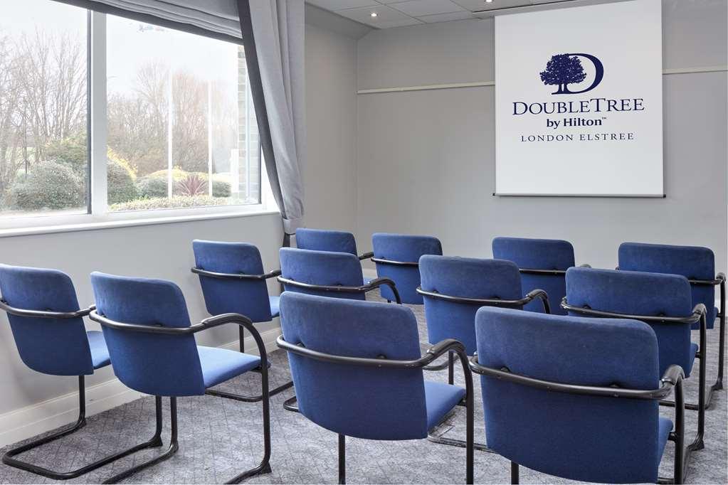 Hotel Doubletree By Hilton London Elstree Borehamwood Servizi foto